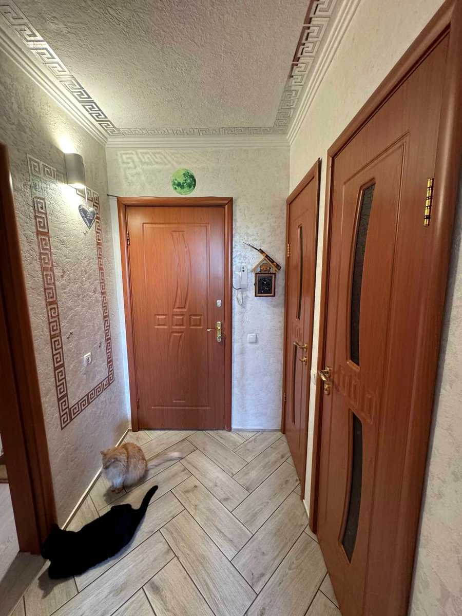 1877405783950486