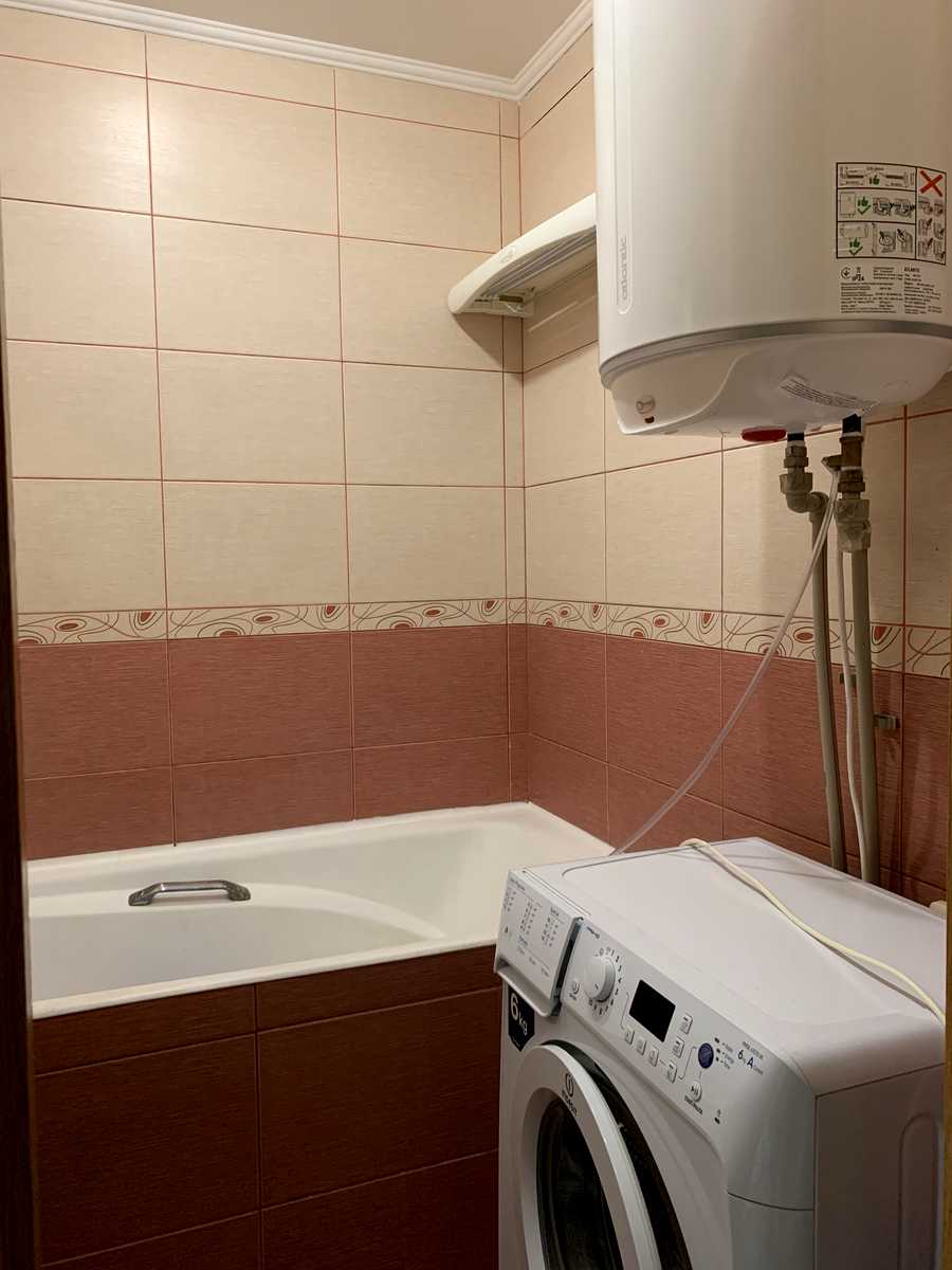 1877405876429555