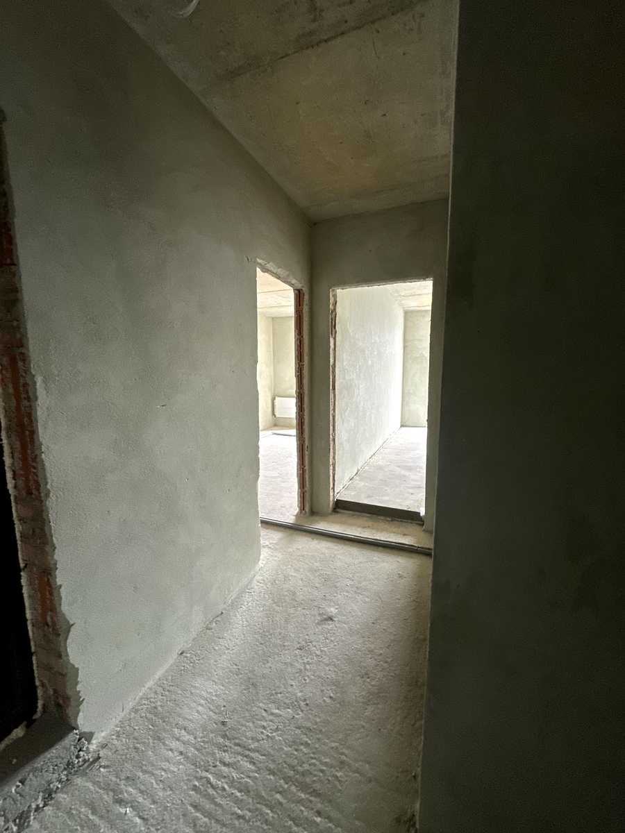 1877406843974178