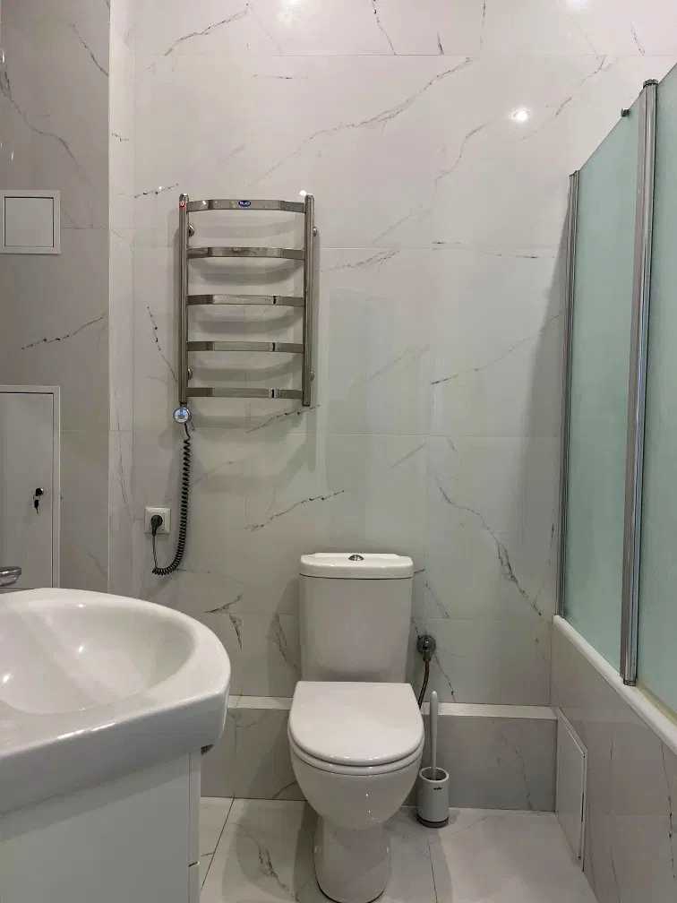 1877407231943826