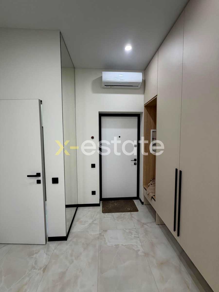 1877410150524864