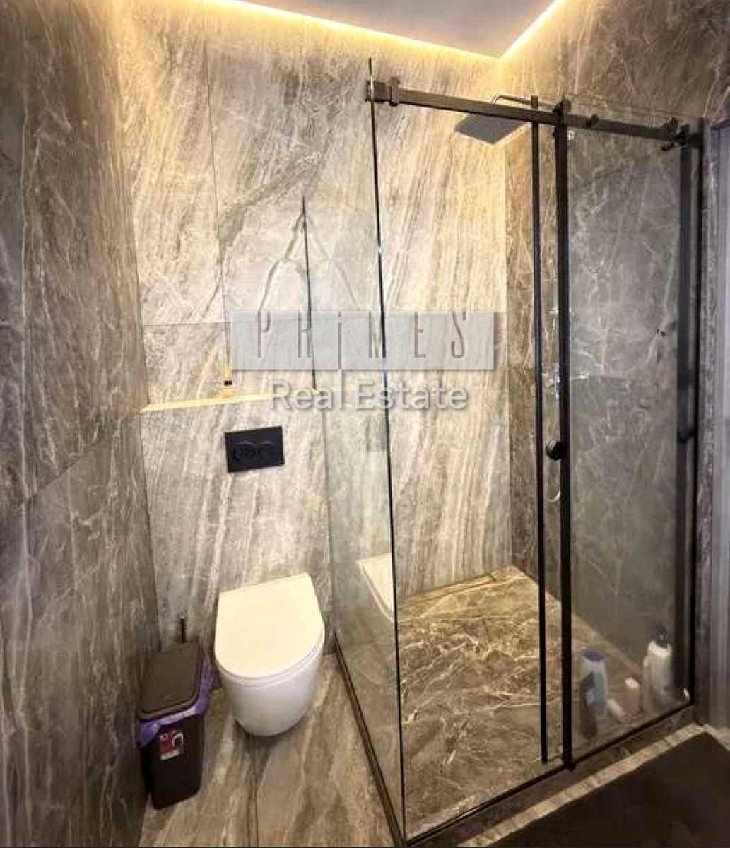 1877411635597024