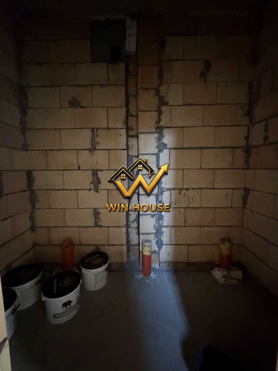 1877418972681175