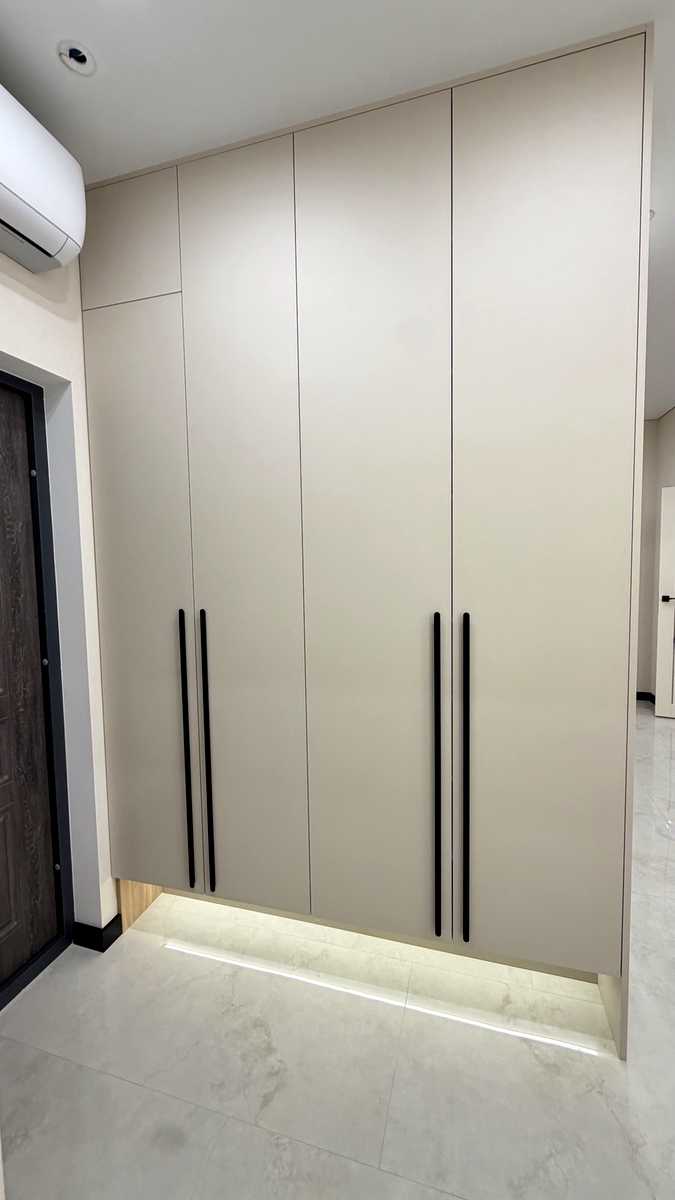 1877419840019537