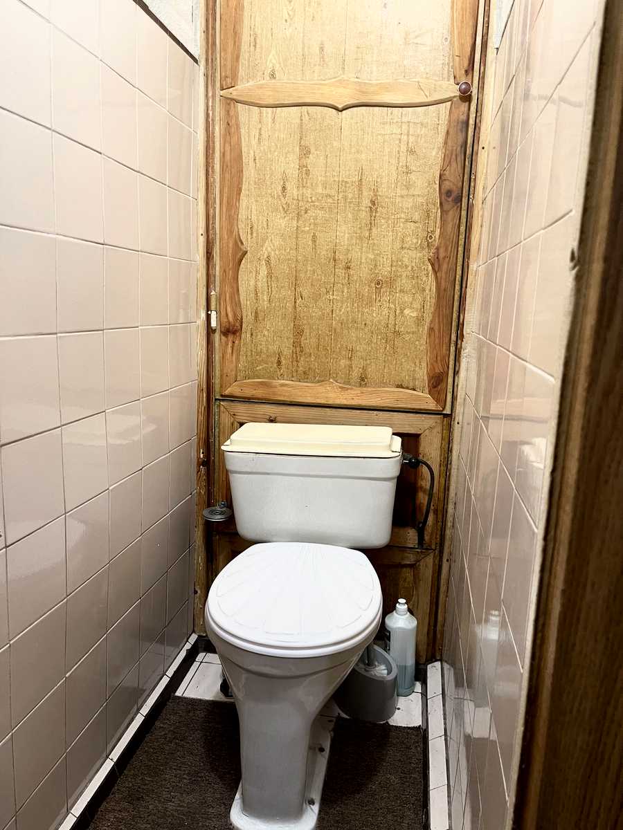 1877464856750711