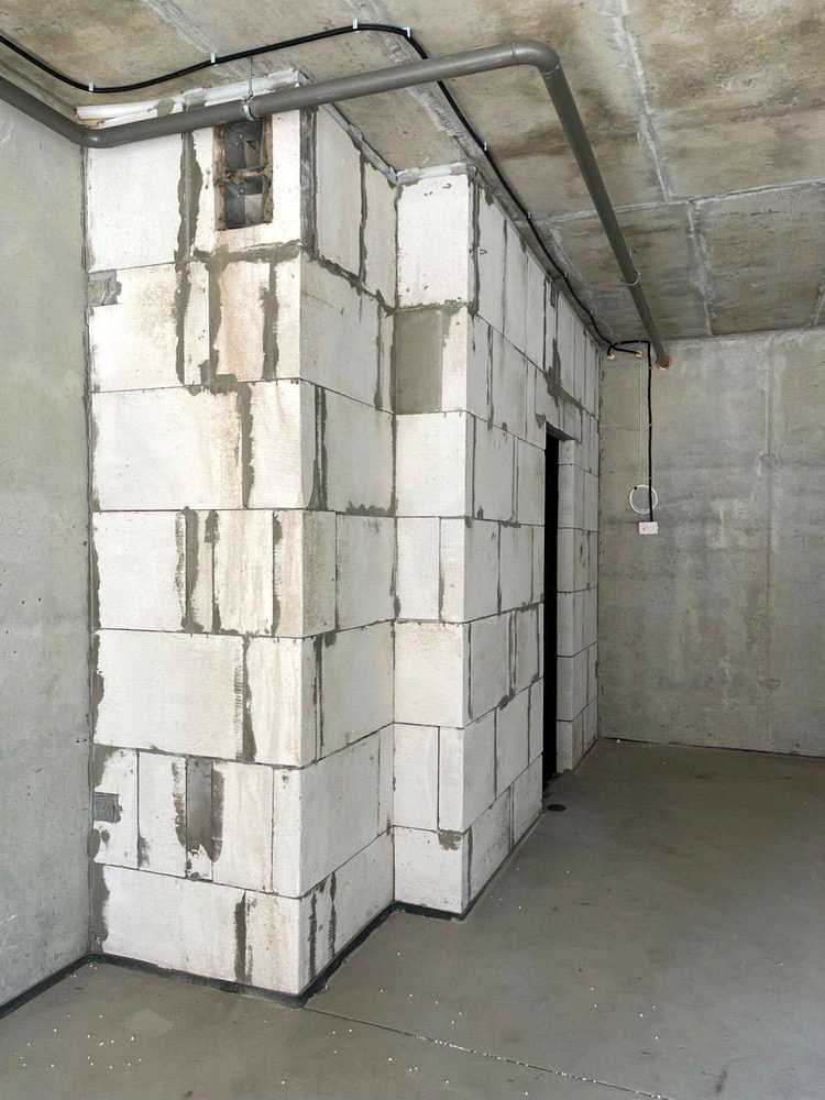1877465745647182
