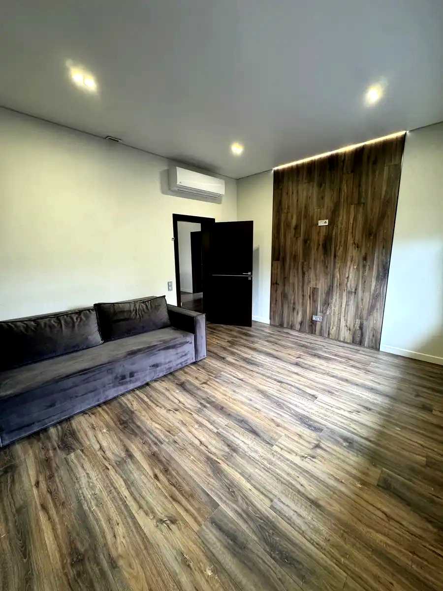1877466446312900