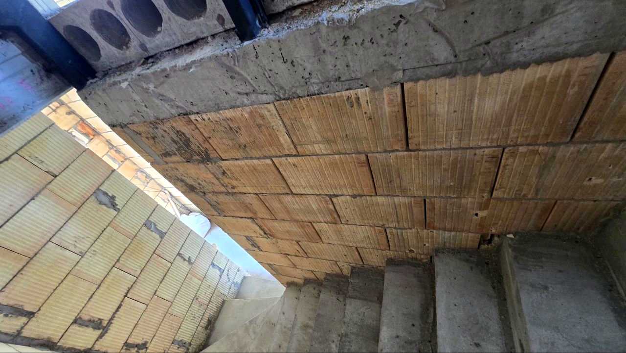 1877470456527730