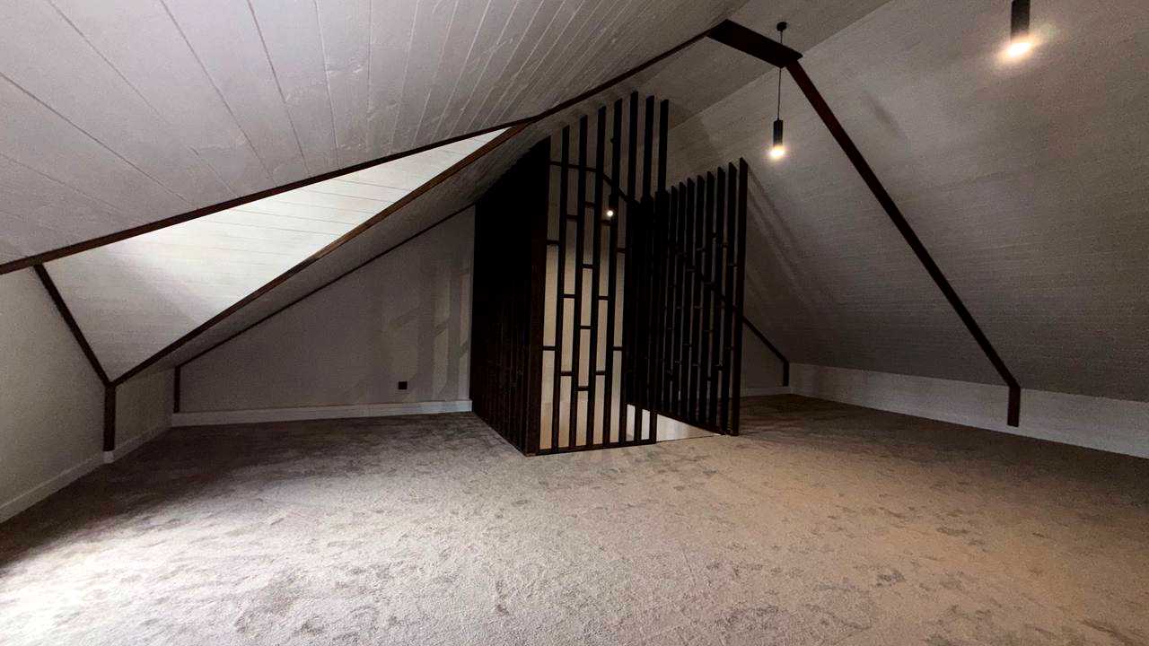 1877474683479091