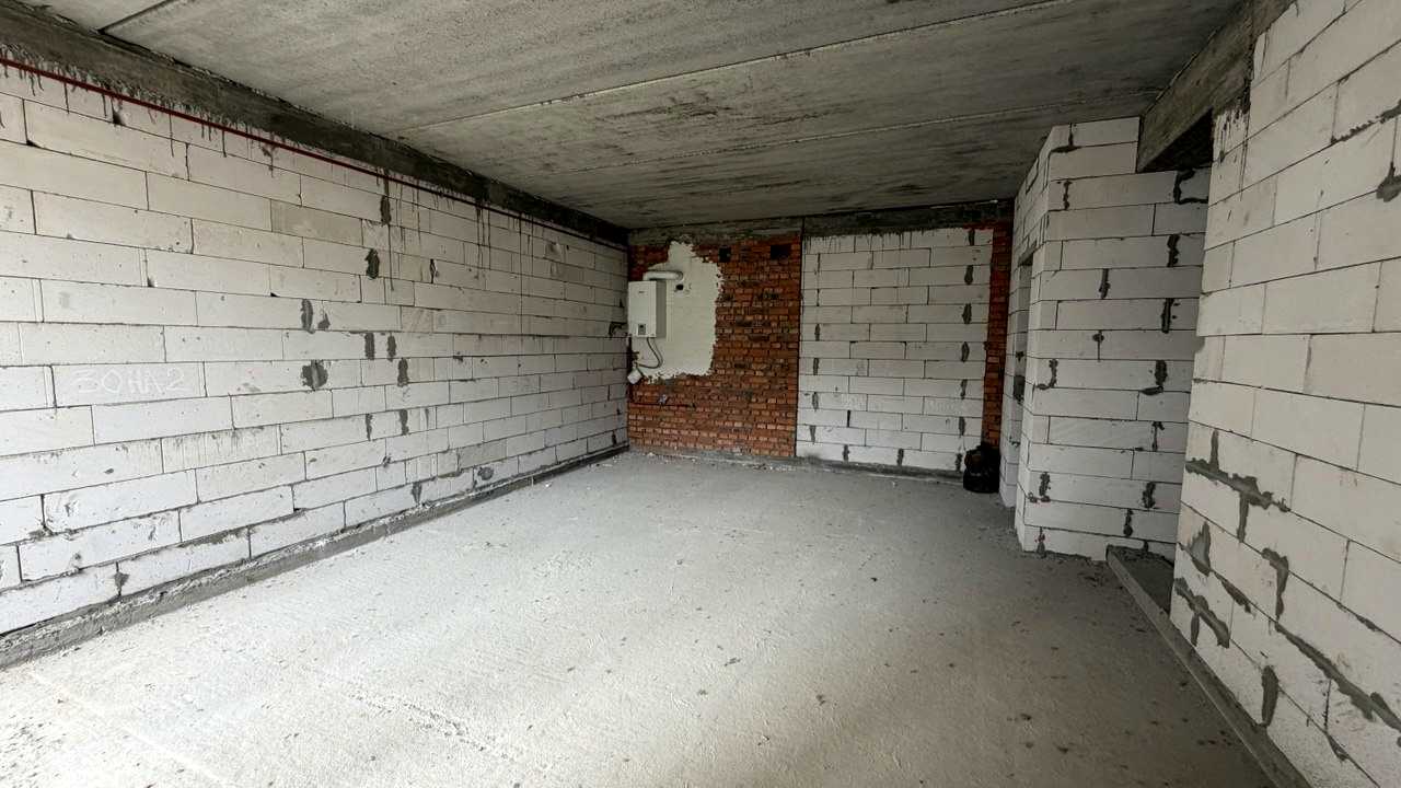 1877477396127750