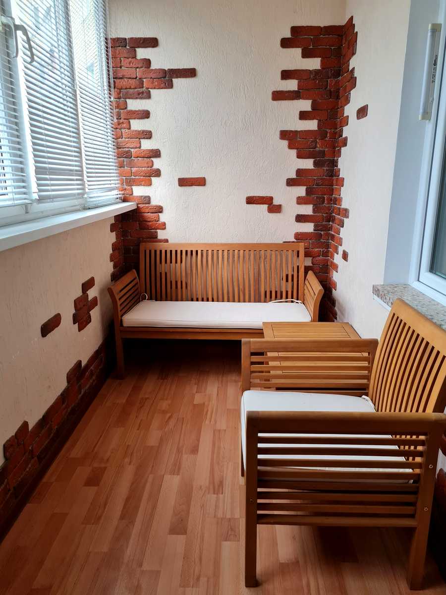 1877480573792545