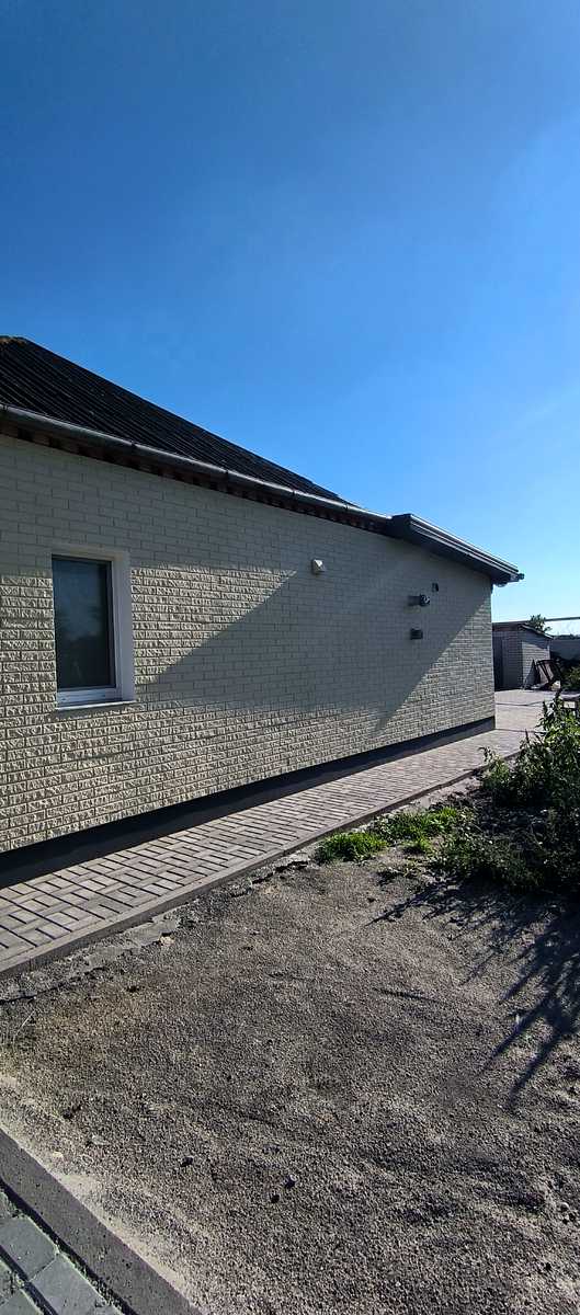 1877482406587875