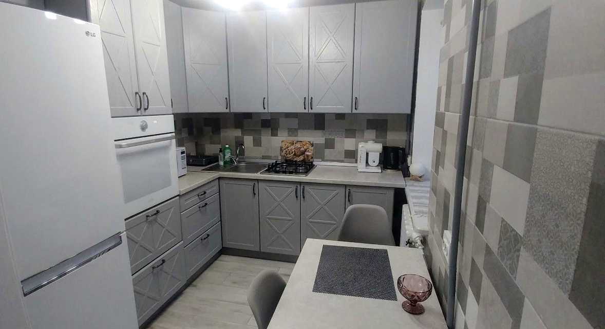 1877482753794657
