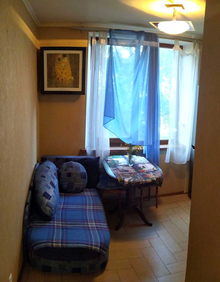 1877485643004905