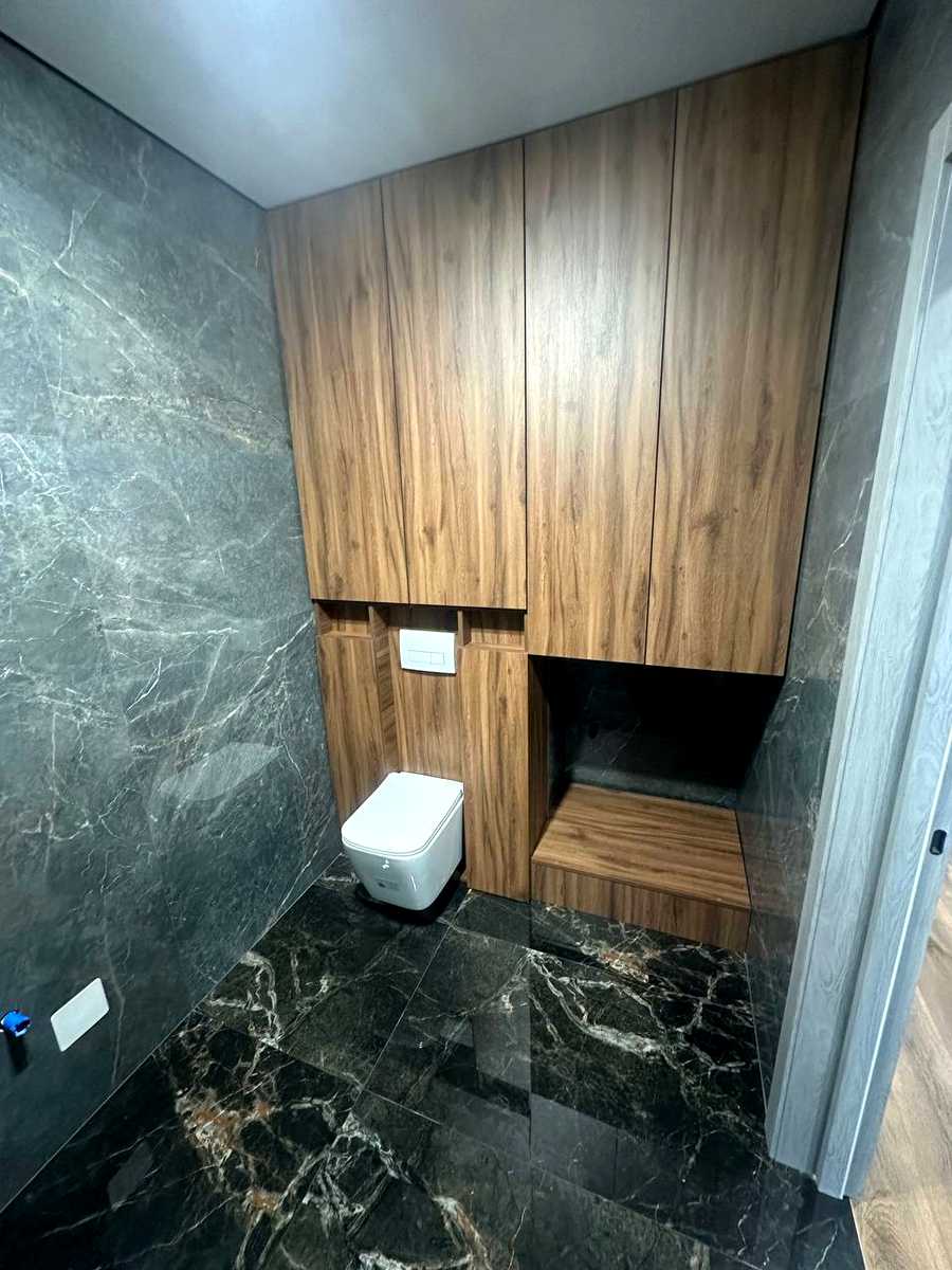 1877485808950456