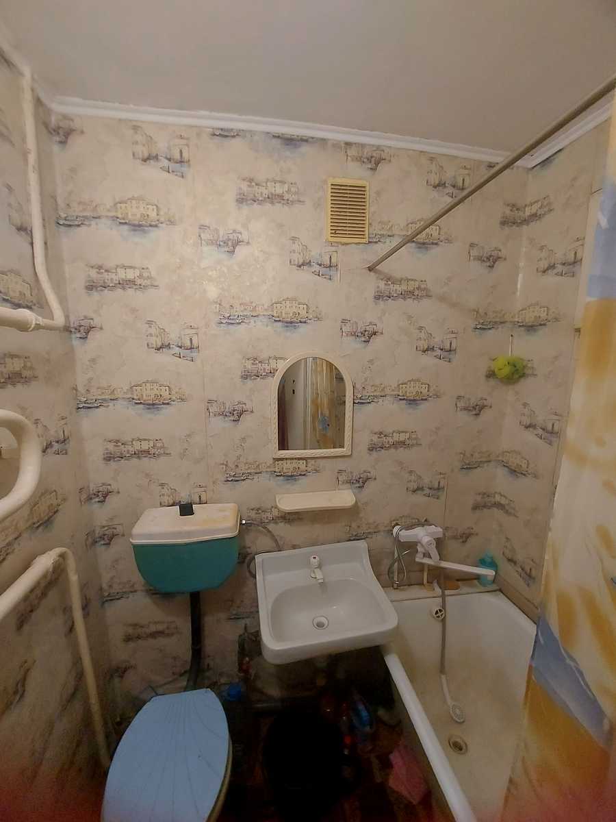 1877486047516967
