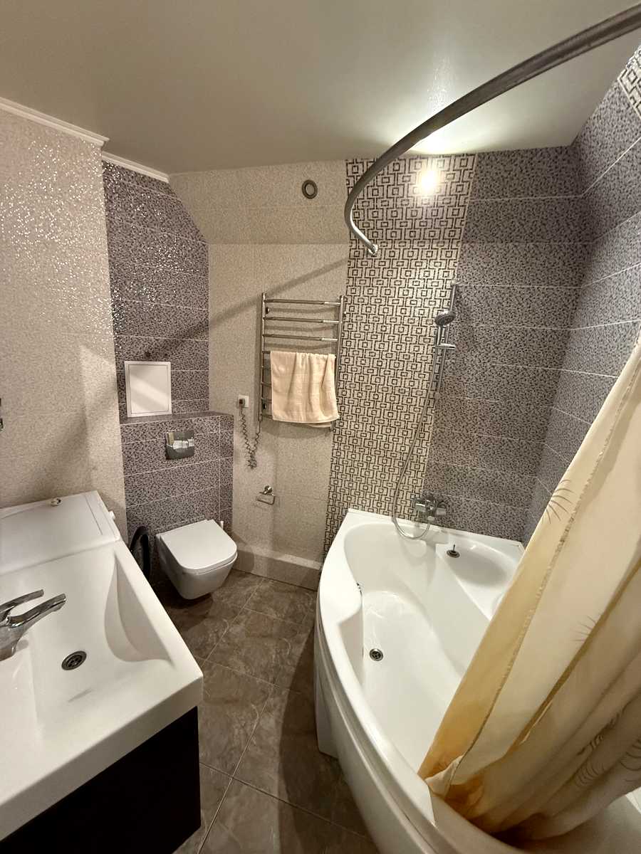 1877488623784131