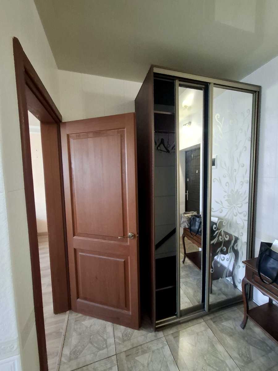 1877490706443869