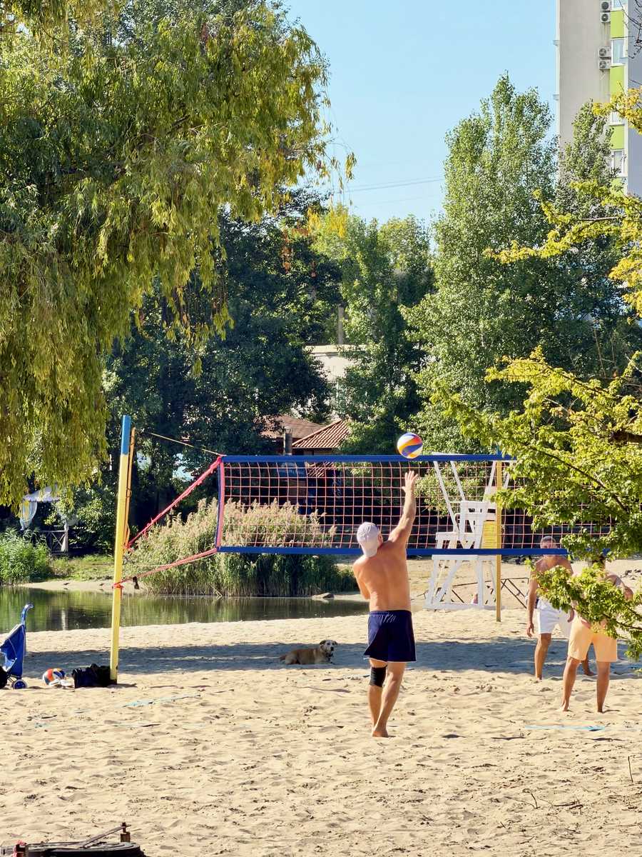 1877492878548607