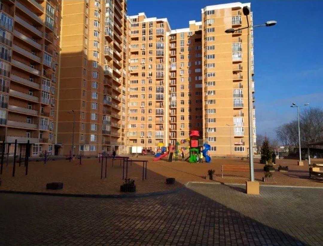 1877495818865653