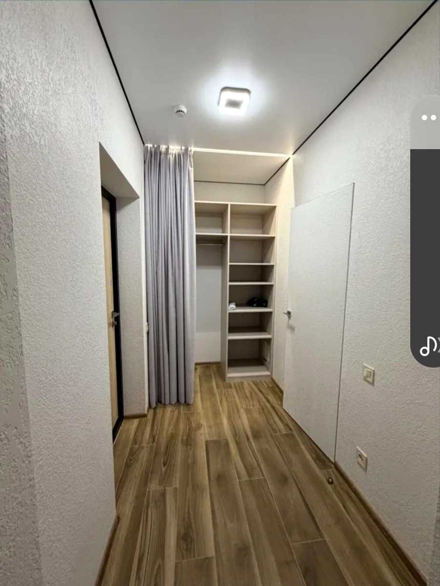 1877497785232081