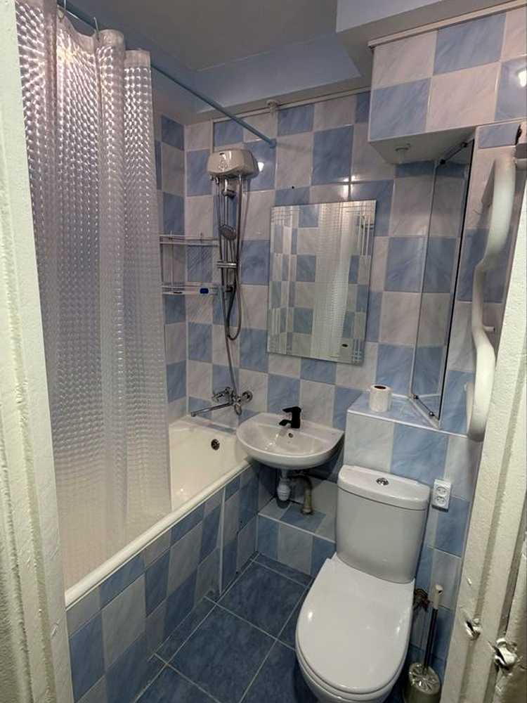 1877498961777632