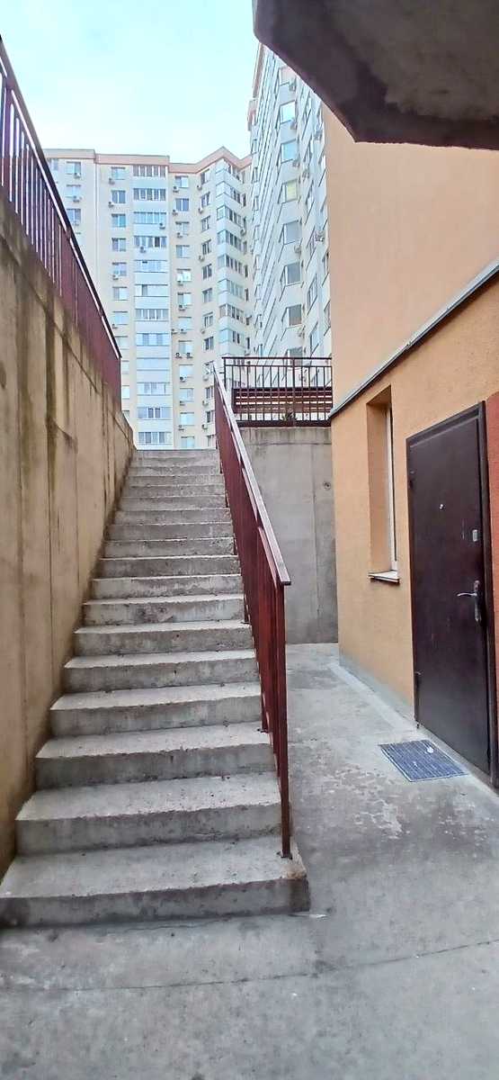 1877499390865975
