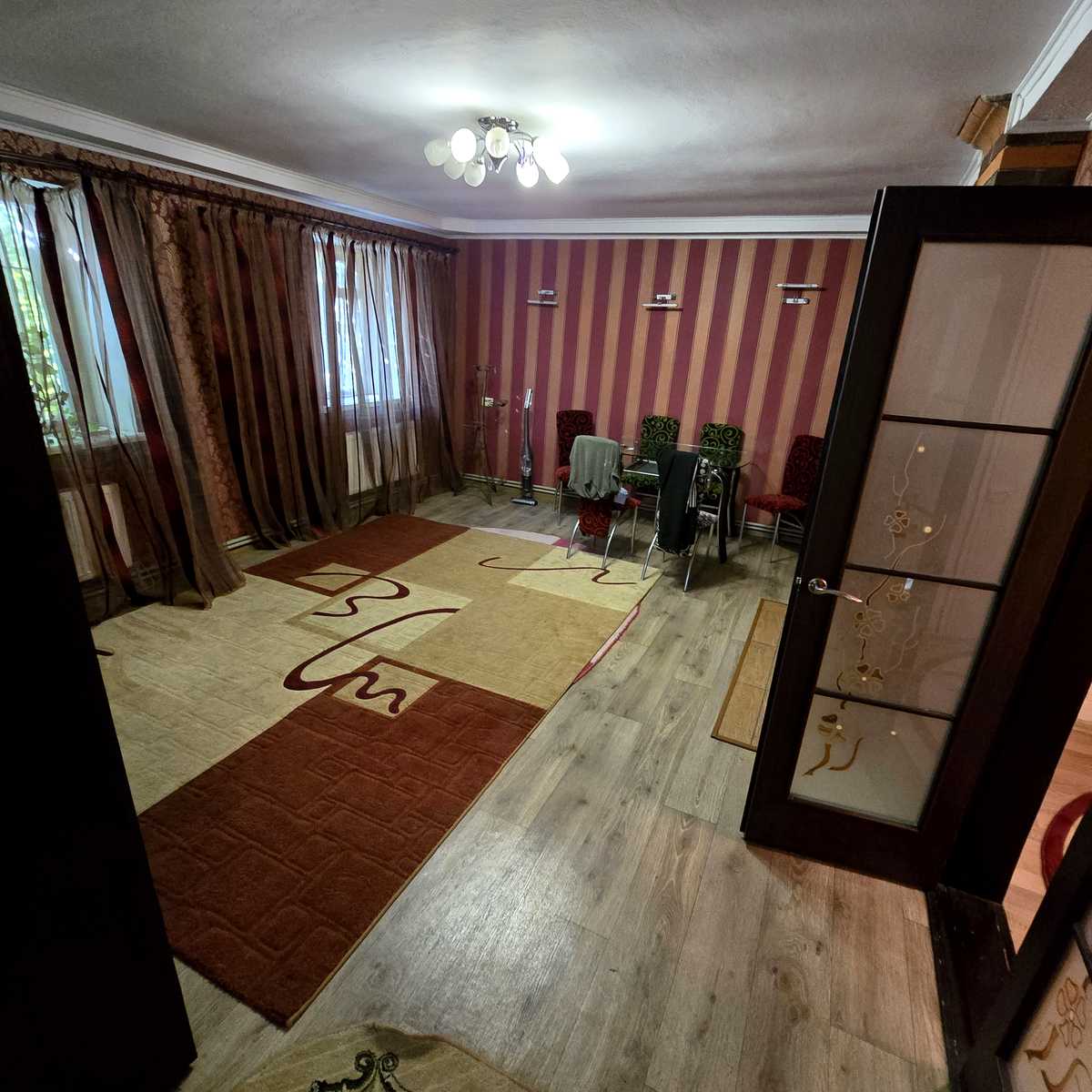 1877502104701671