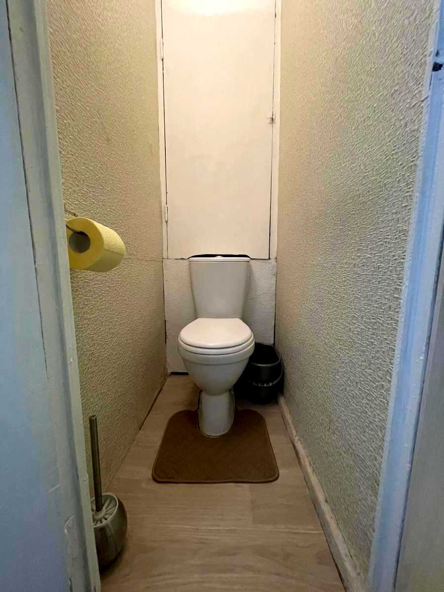 1877506133310596
