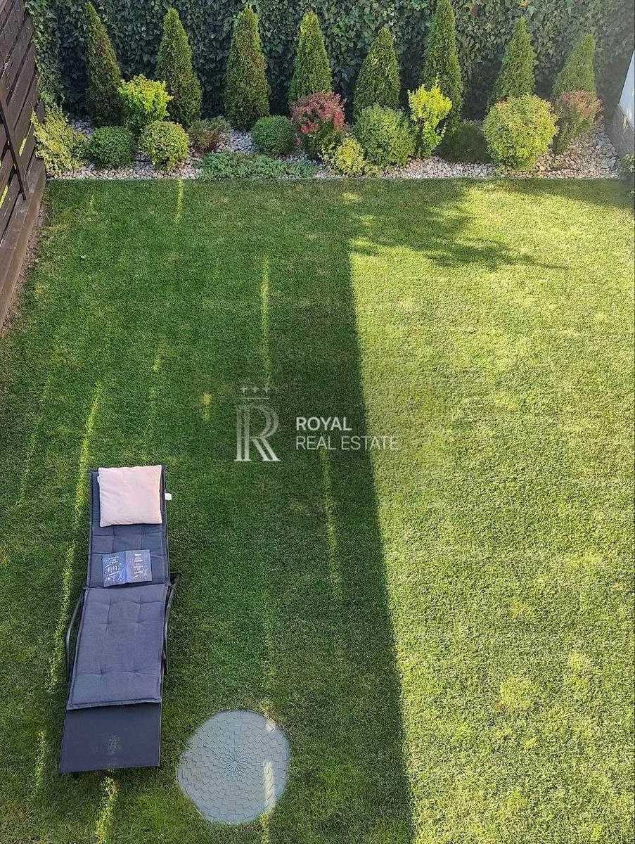 1877516642808626