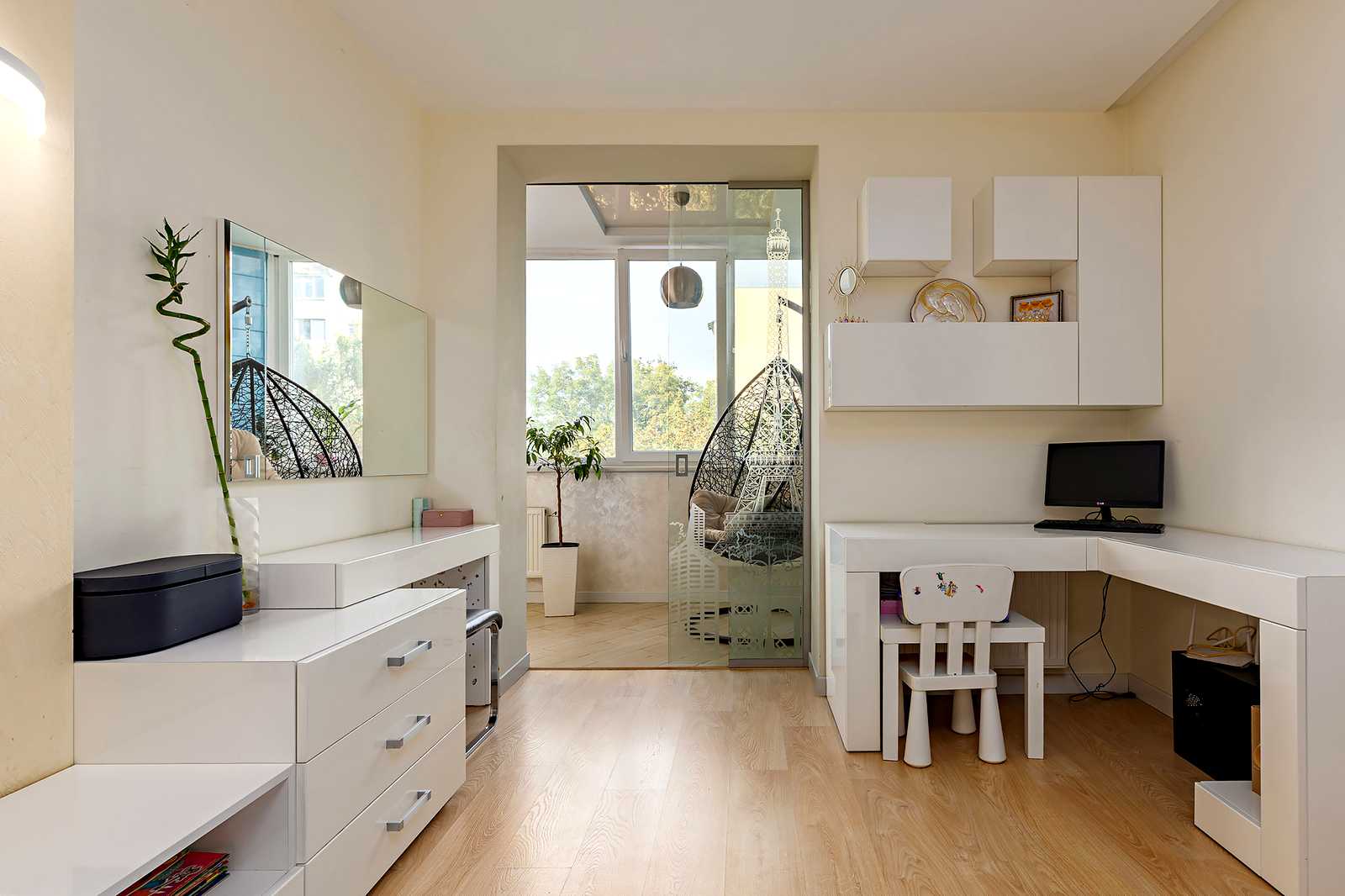 1877521437915973