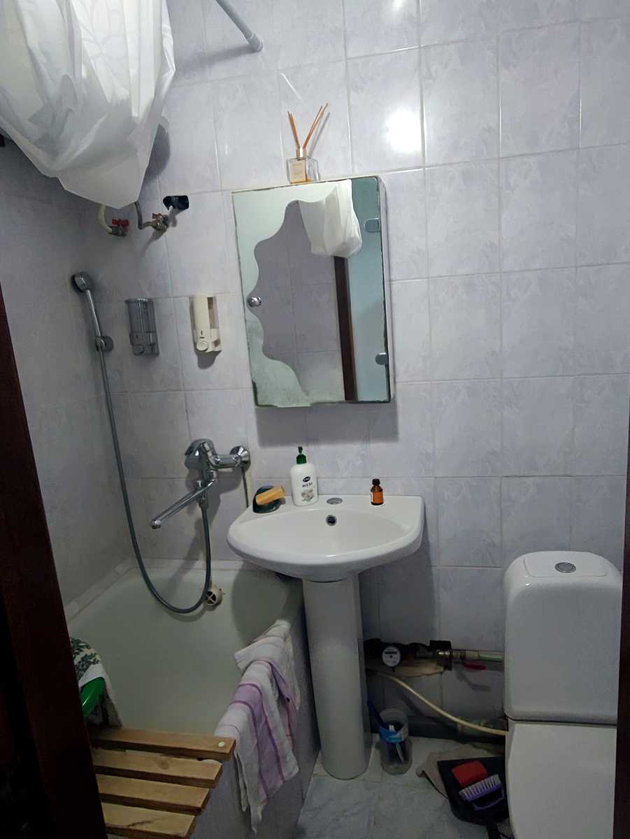 1877546908739634