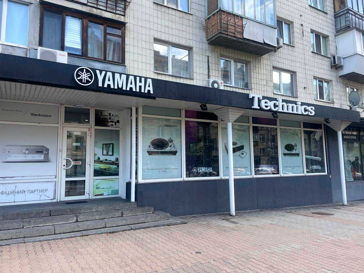1877559304308800