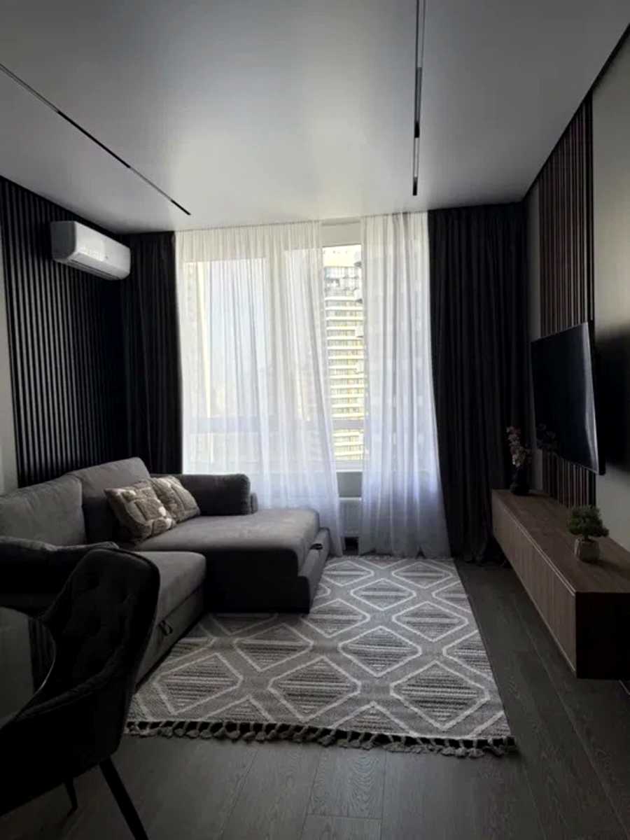 1877560769243152