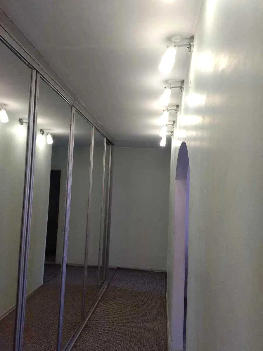 1877561960929921