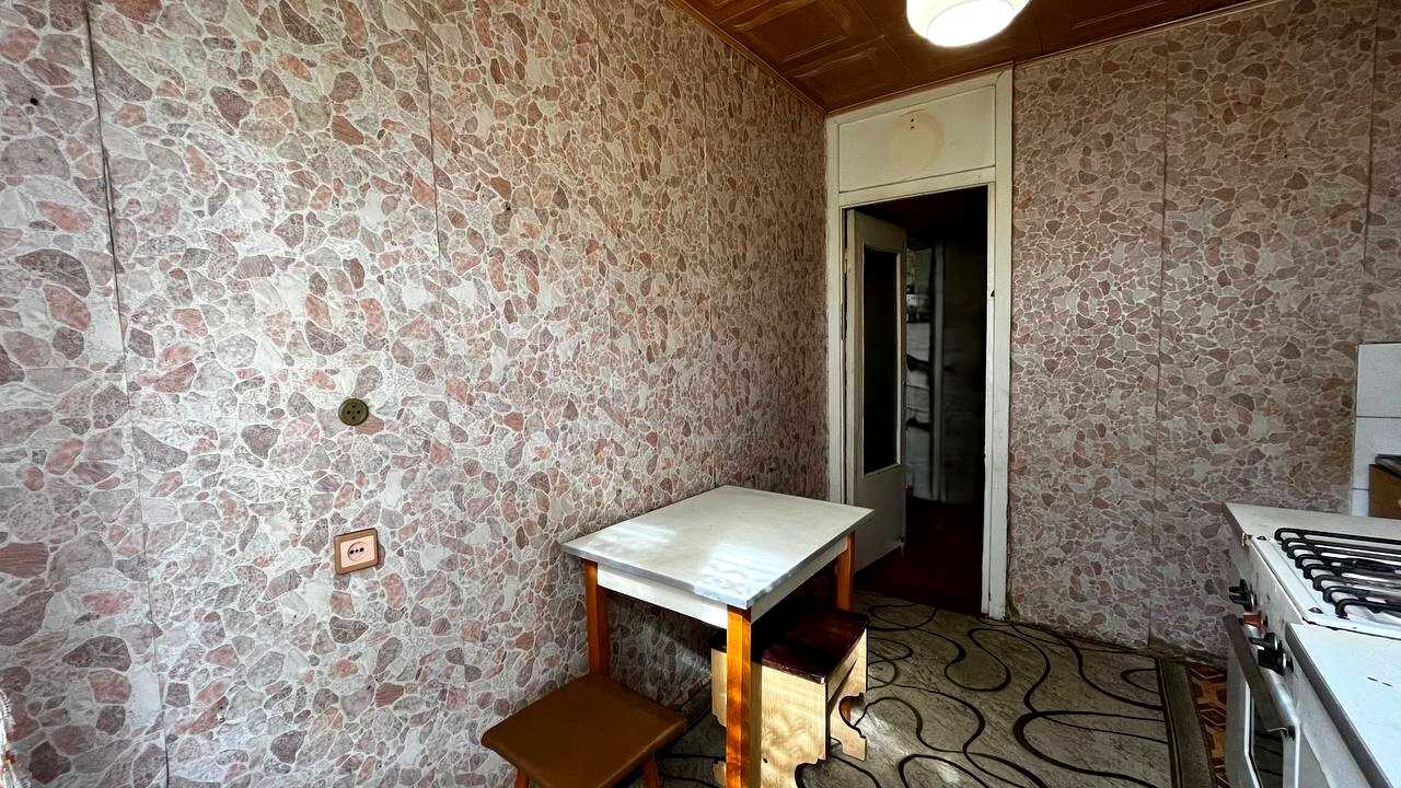 1877562580750783