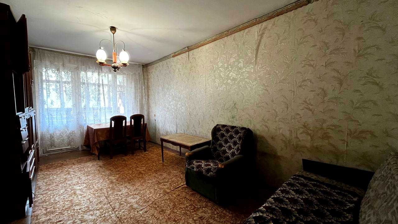1877562581896316