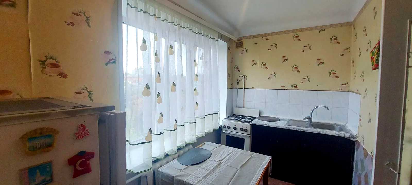 1877563558380587
