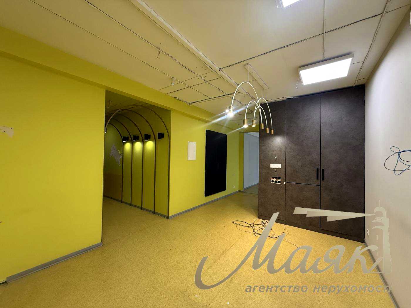 1877563593901505