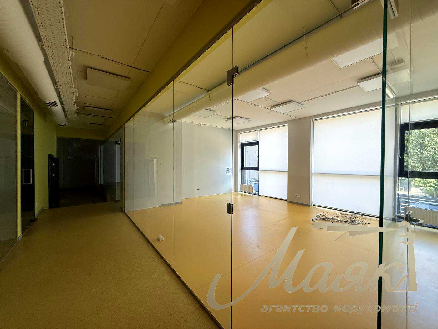 1877563594575858