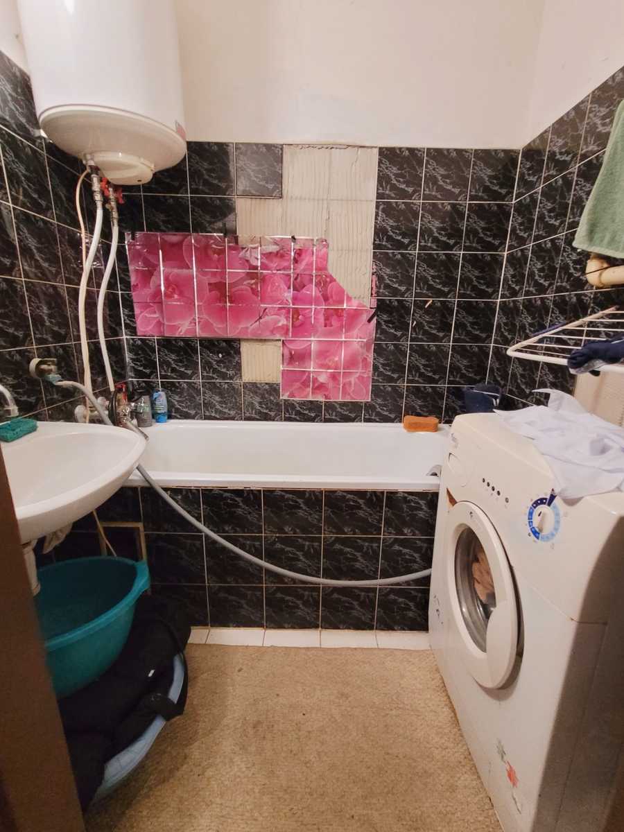 1877563617109567