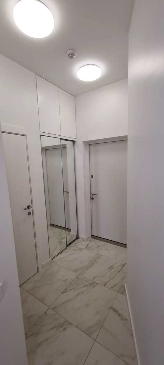 1877563845317948
