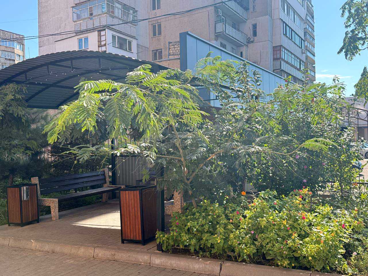 1877564943831683