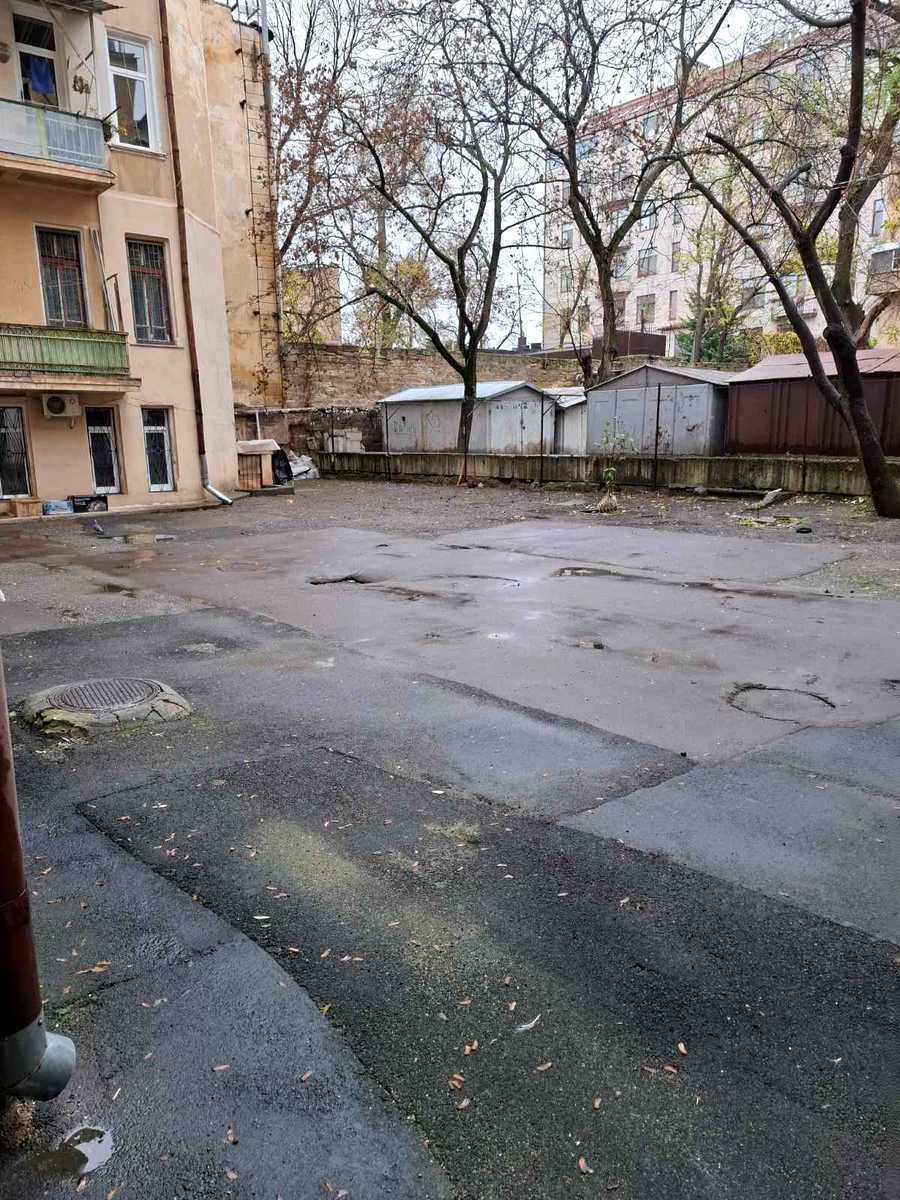 1877565323541610