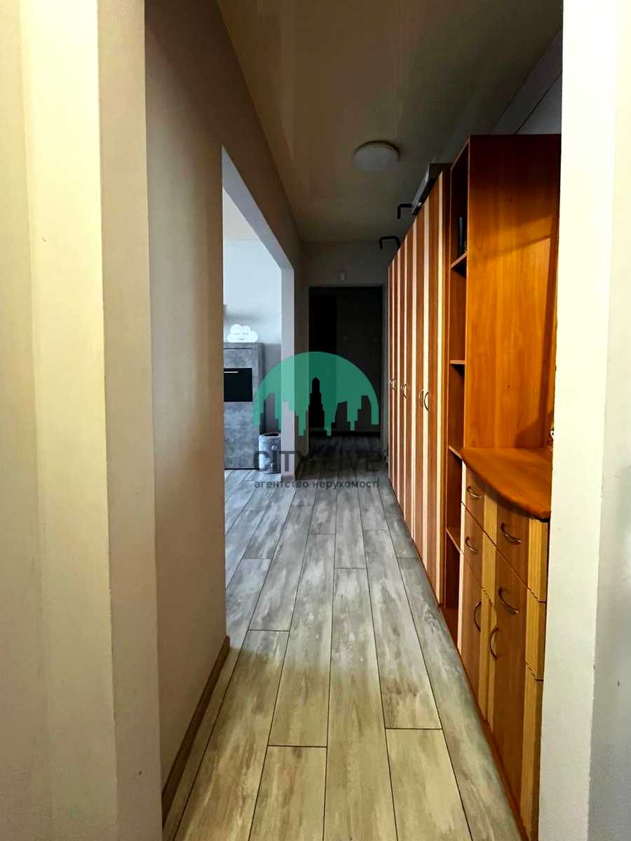1877565770631370