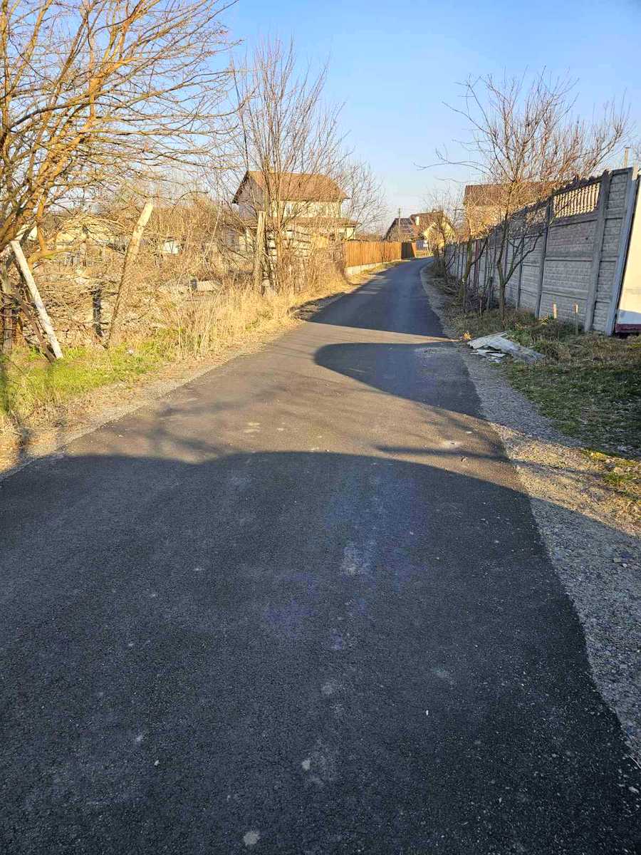 1877567859812585