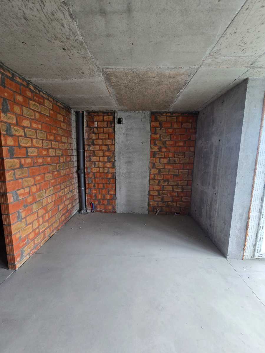 1877567910346565