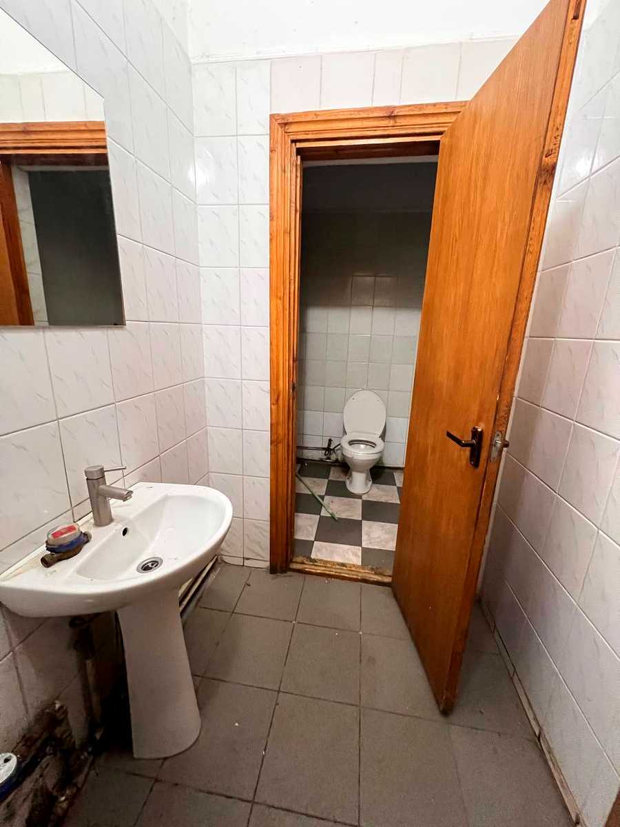 1877568028658897