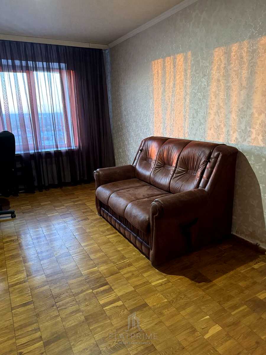 1877569907241853