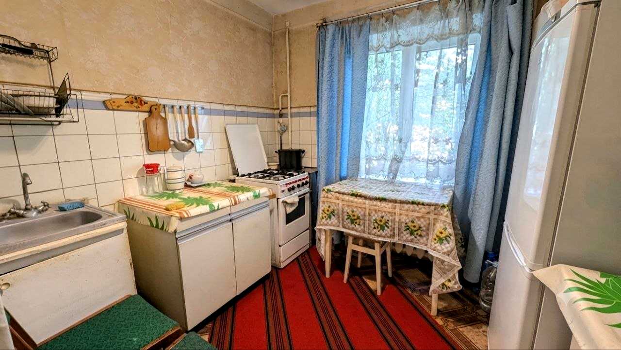 1877570305276193